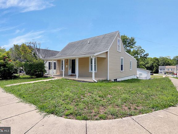 4th image of 301 S Mont Valla Ave