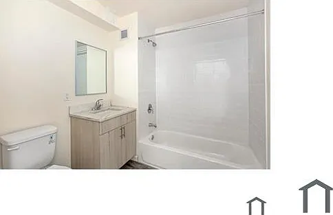 915 Dawson St #7D — Photo 2