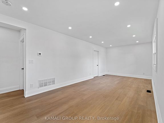5th image of 76 Admiral Rd