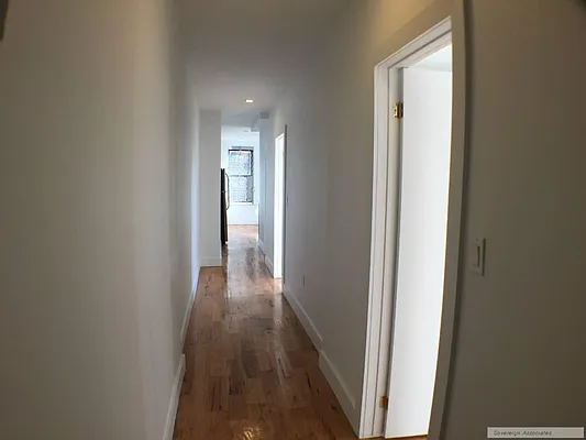 Rented by Sovereign Associates | media 9