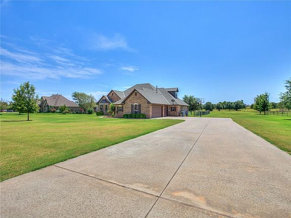3rd image of 3750 Deer Brook Trl