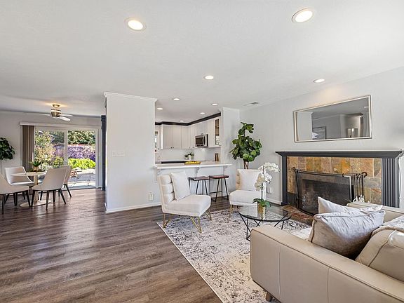 5th image of 1501 Spinnaker Ln