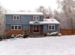 48 Blue Hills Rd, Monroe, CT 06468