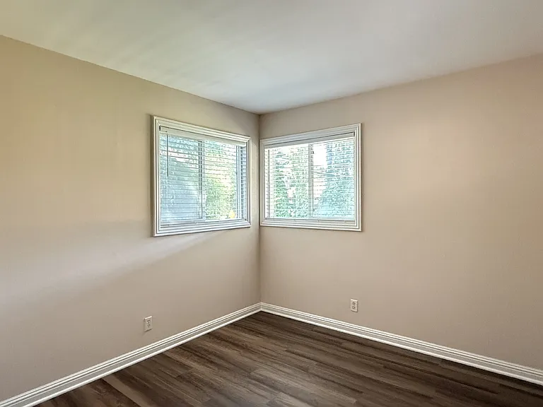 100 Belvedere Dr #7 — Photo 8