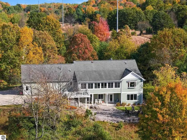 3444 Prouty Rd, Traverse City, MI 49686