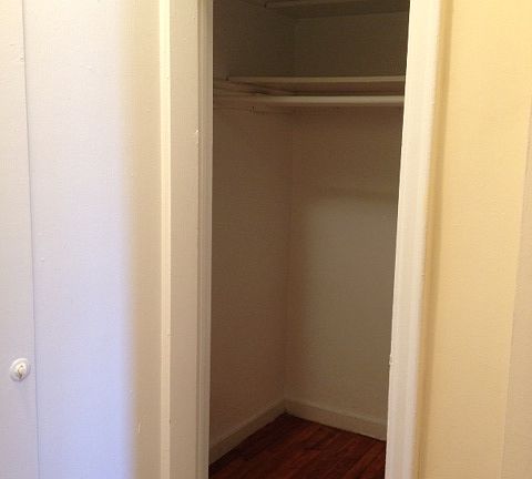 3rd image of 2821 Sedgwick Ave