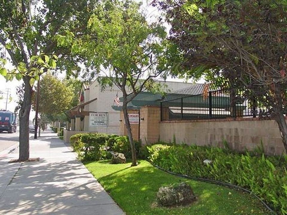 1st image of 10030 Rosecrans Ave APT 53