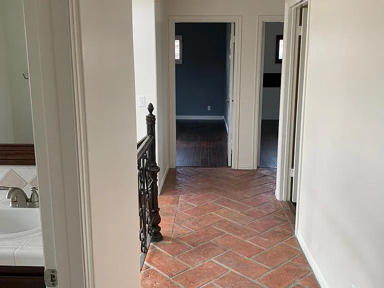2102 Bataan Rd — Photo 19