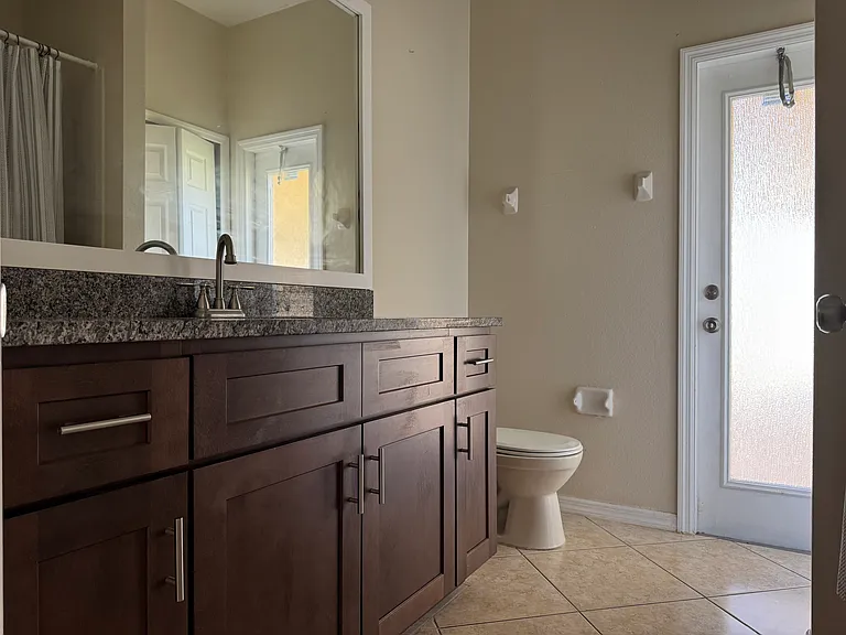 510 Bromley Ct — Photo 5