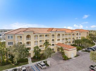 33 Harbour Isles Dr W #201, Fort Pierce, FL 34949