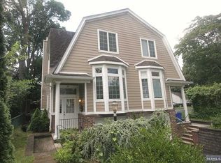 22 Mahan St, Tenafly, NJ 07670