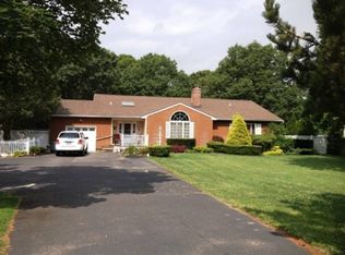 76 Buckley Rd, Patchogue, NY 11772