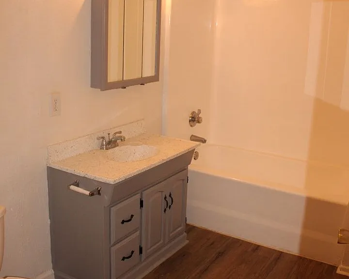 12100 Birch Ave — Photo 22