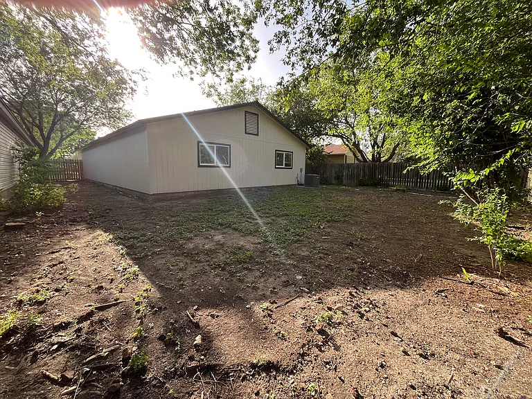 2826 Fisher Field Dr — Photo 12