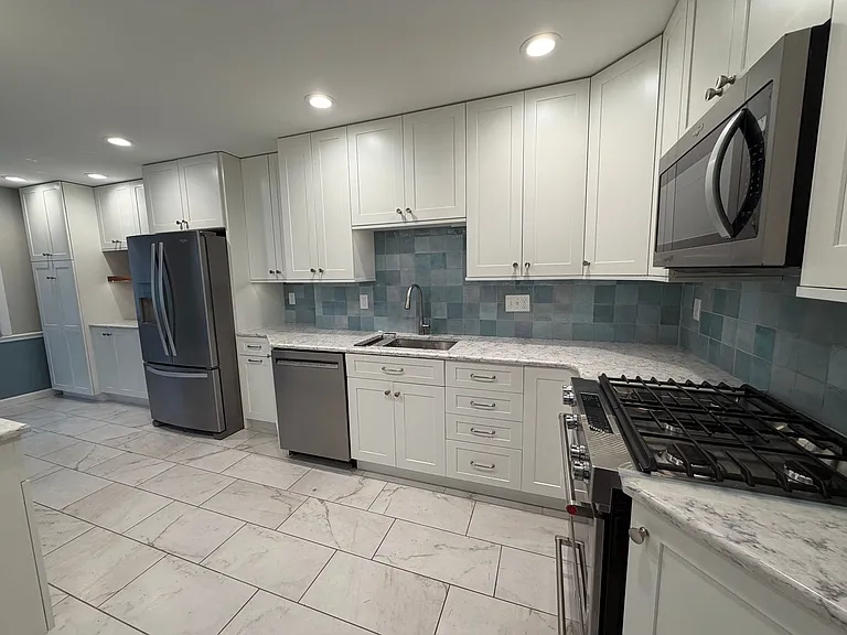 421 Cannonbury Dr — Photo 13
