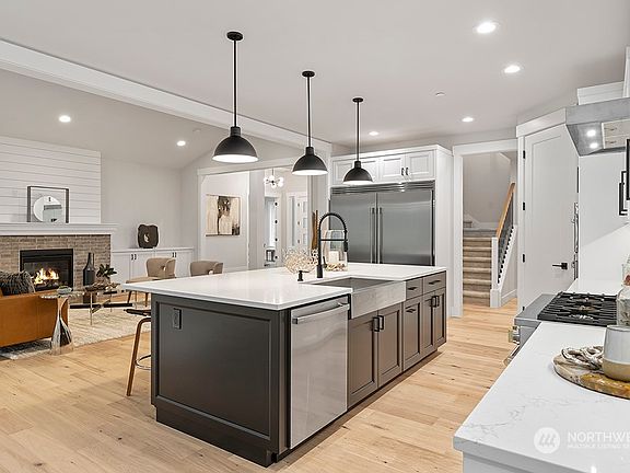 4th image of 3722 114th Street NW