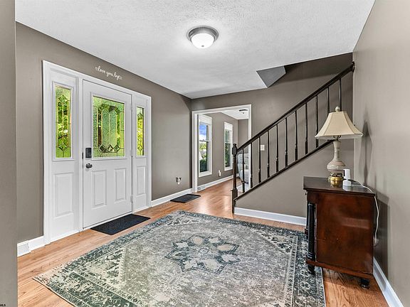 4th image of 1014 Deerwood Dr