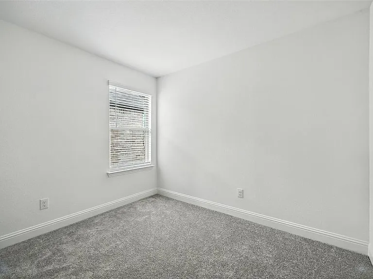 447 Holly Rd — Photo 23