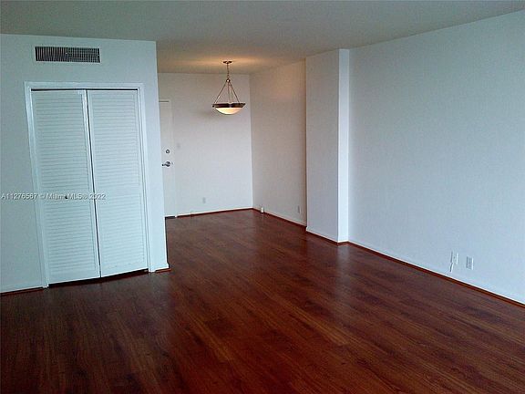5th image of 1200 West Ave APT 529