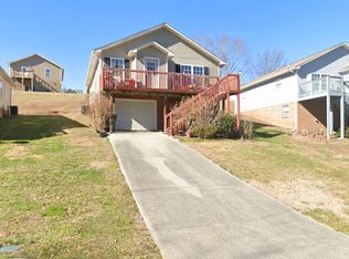 1530 Patricia Holt Dr, Sevierville, TN 37862