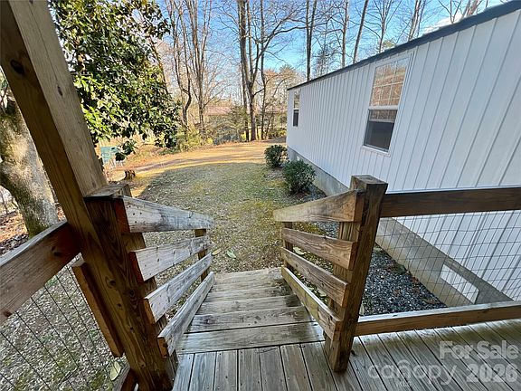 4th image of 1019 Hudlin Gap Rd