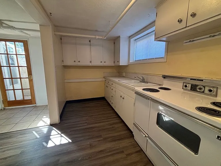 650 N 10th Ave #1/2 — Photo 4