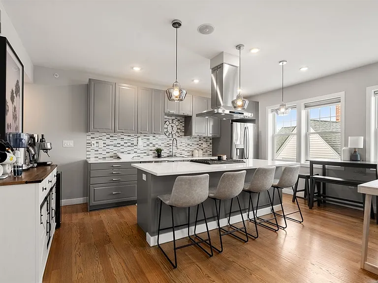 47 Sargent St #5 — Photo 1