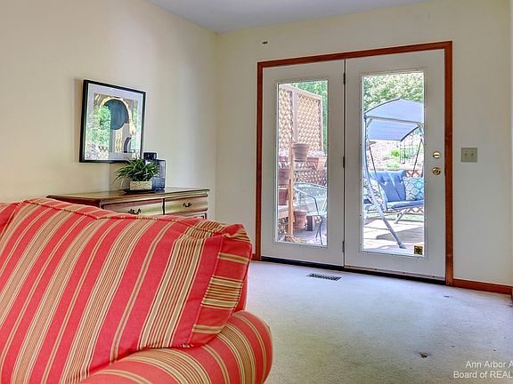 4th image of 1005 Peppergrove Dr