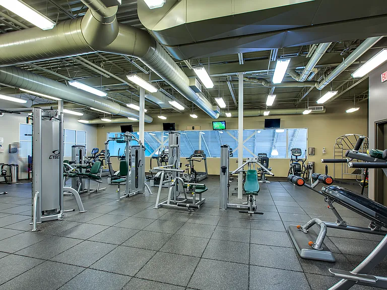 The Club at Chandler - Student Housing Priced per Bed — Photo 7