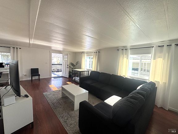 5th image of 400 Ott Drive