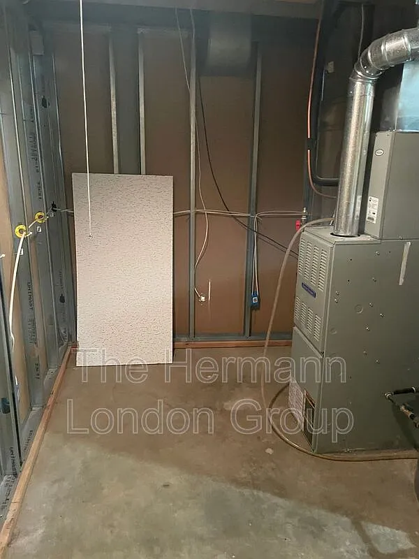 2 bed, 2.0 bath, 854 sqft, $1,700 — Photo 2