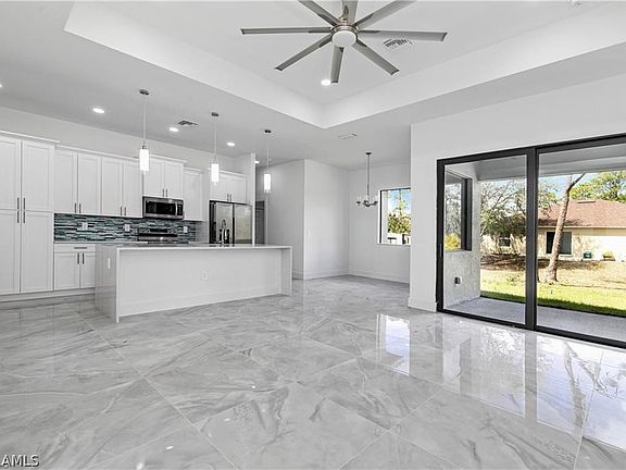 4th image of 921 Bolivia Dr