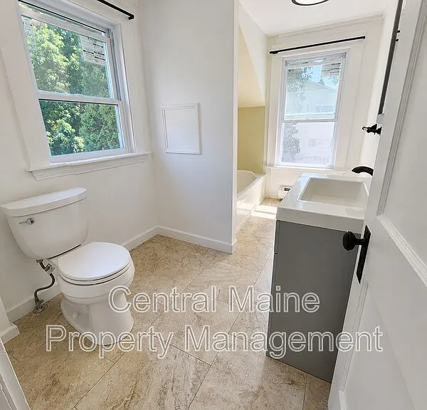 485 Turner St #485 TURNER ST — Photo 10
