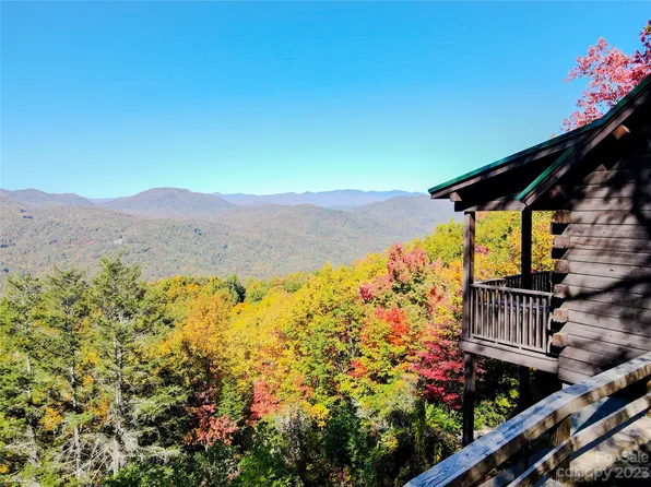 536 Williams Cir, Lake Lure, NC 28746