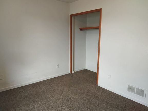 5th image of 356 Stone Dr #D