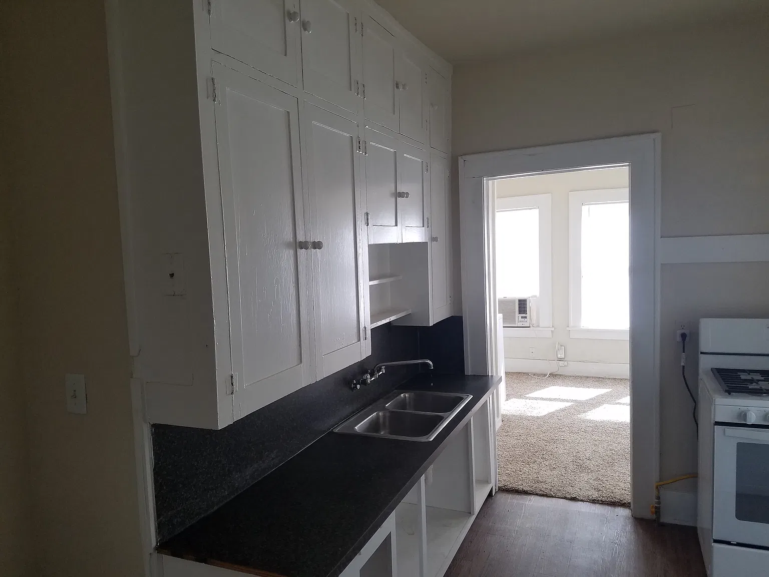 1 bed, 660 sqft, $720 — Photo 3
