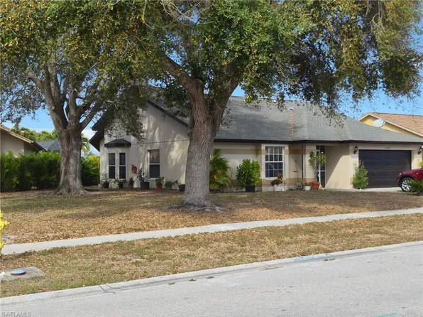 10520 Regent CIR, NAPLES, FL 34109