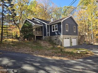 215 Aspen Dr, Milford, PA