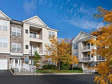 Pointe At Neptune - Classic Portland End Unit 2BR/2Bath 1,083 sq. ft.
