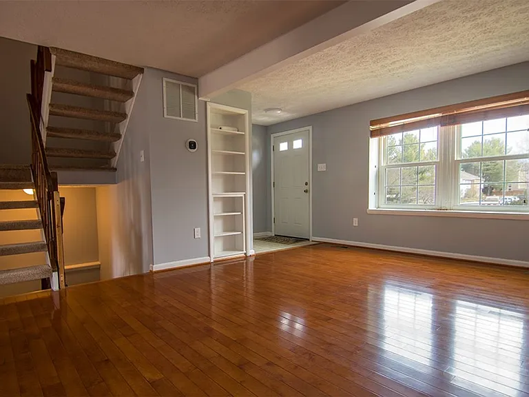 7821 White Cliff Ter — Photo 2