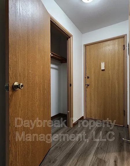 915 7th Ave N #3 — Photo 6