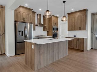 541 E Baywater Mnr SW, Airdrie, AB T4B5K6