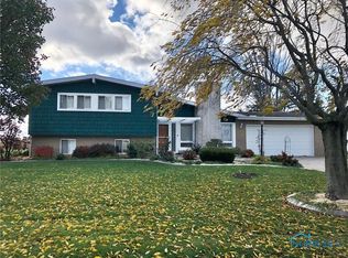 23958 W Meadow Dr, Genoa, OH 43430