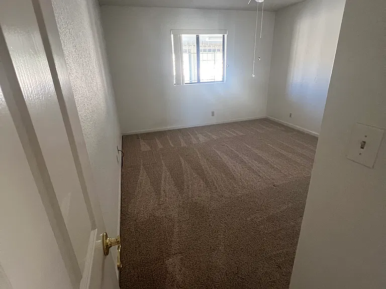 112 Smoketree Ave S — Photo 12