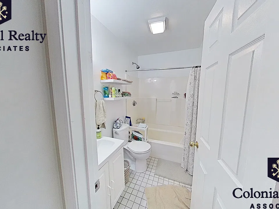 PICTURES OF SIMILAR UNIT WITH SAME LAYOUT