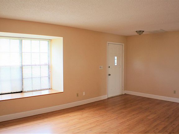 3rd image of 17344 Phlox Dr
