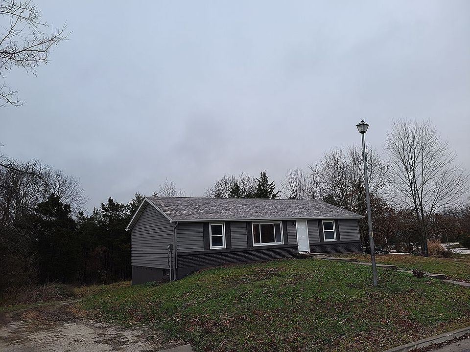1st image of 3700 Randall Dr