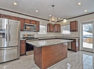 44 Phillips St, Salem, MA 01970