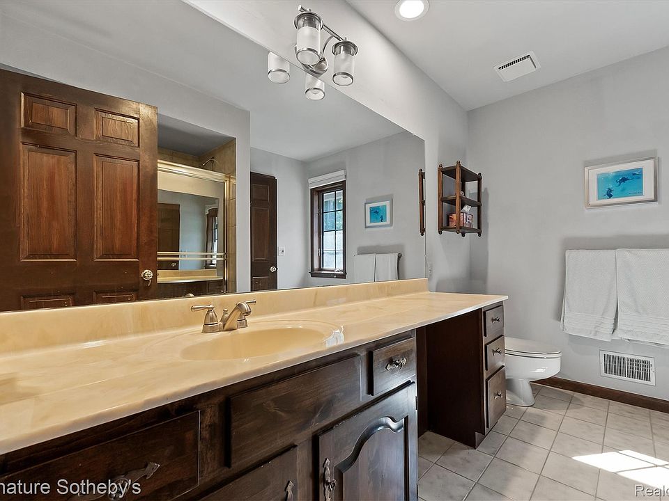 251 Woodwind Dr, photo 18