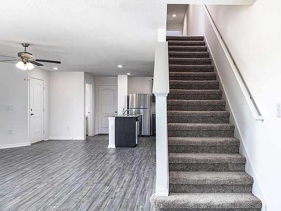 Live and host comfortably with this spacious floor plan